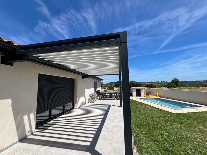 Pergola Matest posée par Colombeau Alu