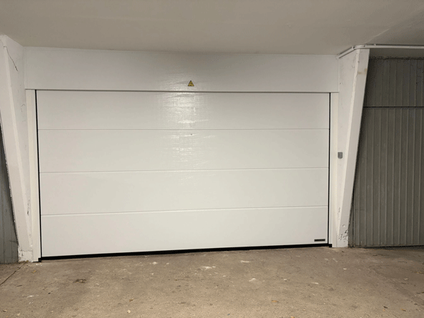 Pose d'une porte de garage Hormann par Colombeau Alu Beziers