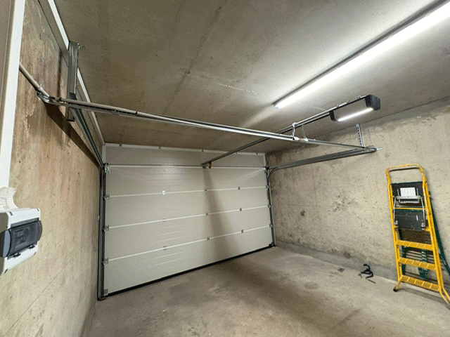 Pose d'une porte de garage Hormann par Colombeau Alu Beziers